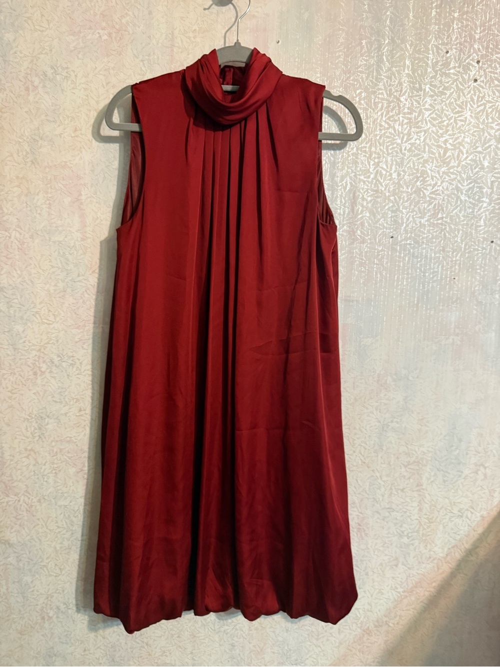 Zara Basic Sleeveless Mock 3 Button Closure Neck Midi Pleated Dress in Deep Red - Picture 1 of 12